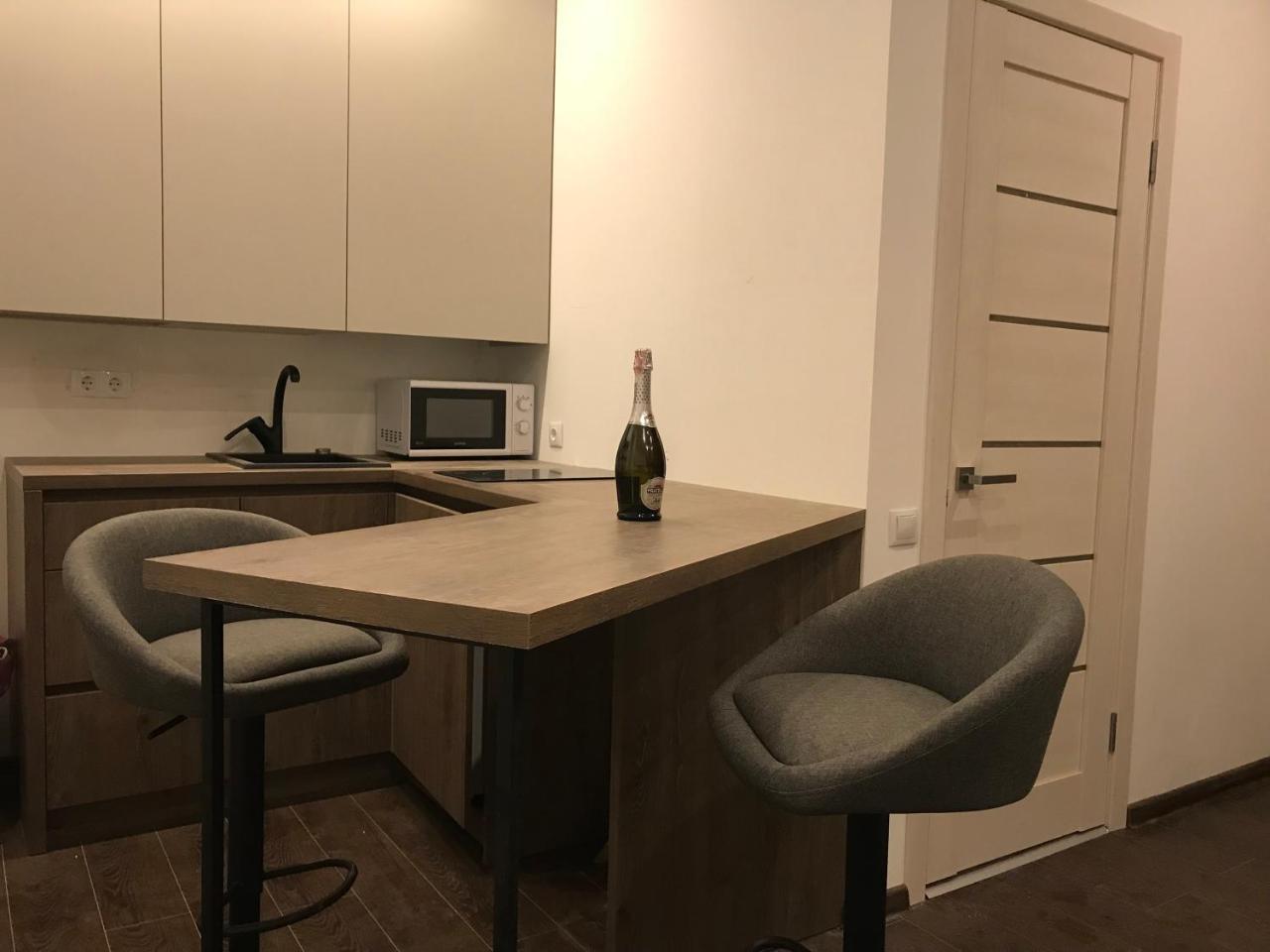 Vip Apartment Ploscha Rynok 利沃夫 外观 照片